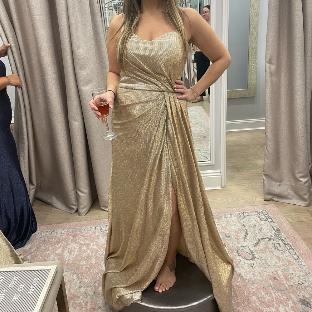 GOLD GOWN 🌟